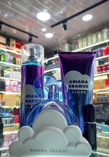 Estuche cloud ariana grande